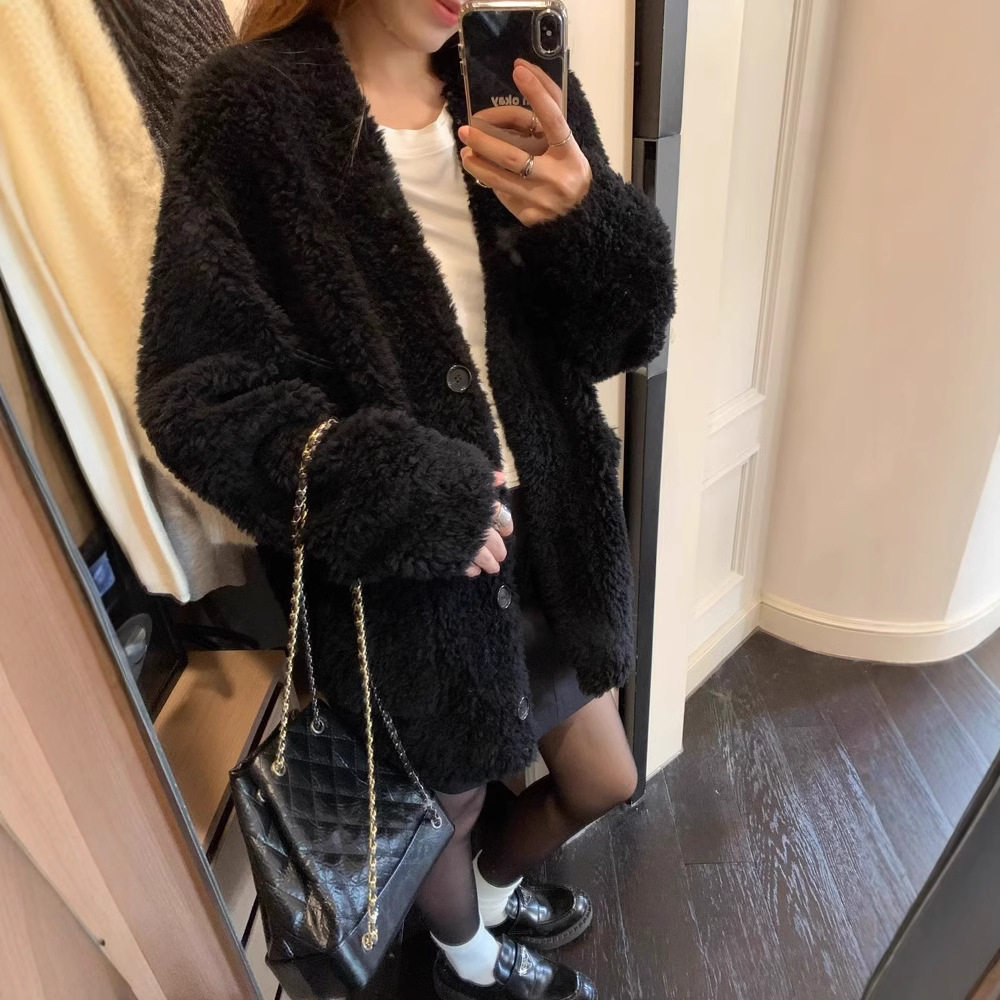 皮草V领羊羔毛外套女秋冬季