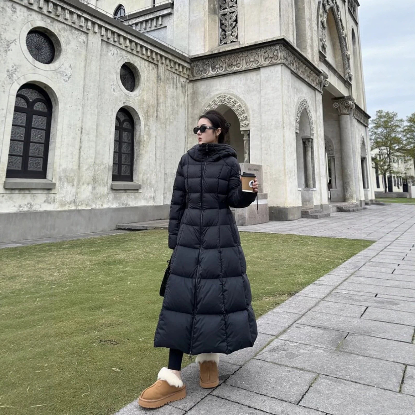 黑色在逃公主加长显瘦羽绒服
