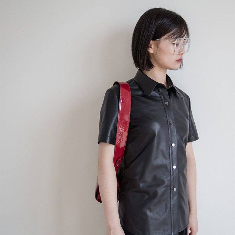 2026秋季新款女式ins外套衣短款韩版翻领女短袖真皮绵羊皮衣衬衫