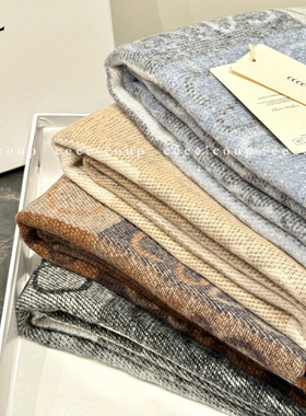 cece coup 氛围感拉满 ！10/02 新品 25FW 经典棋盘双面羊绒围巾