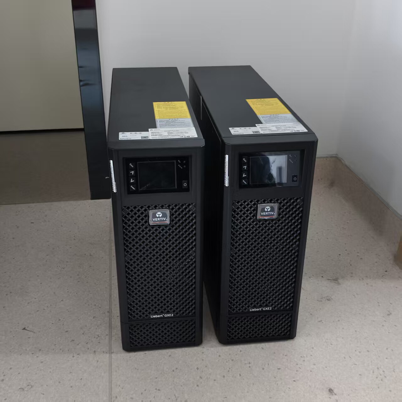 维谛UPS不间断电源ITA-01K/02K/03K05K/06K/10KL/20K机房监控