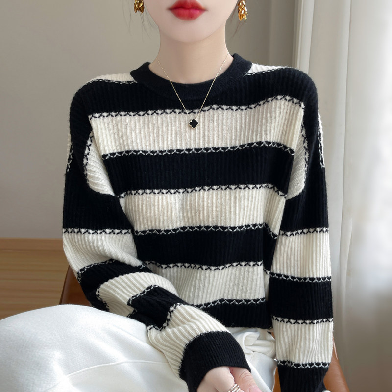 秋冬羊毛针织衫女圆领条纹打底衫