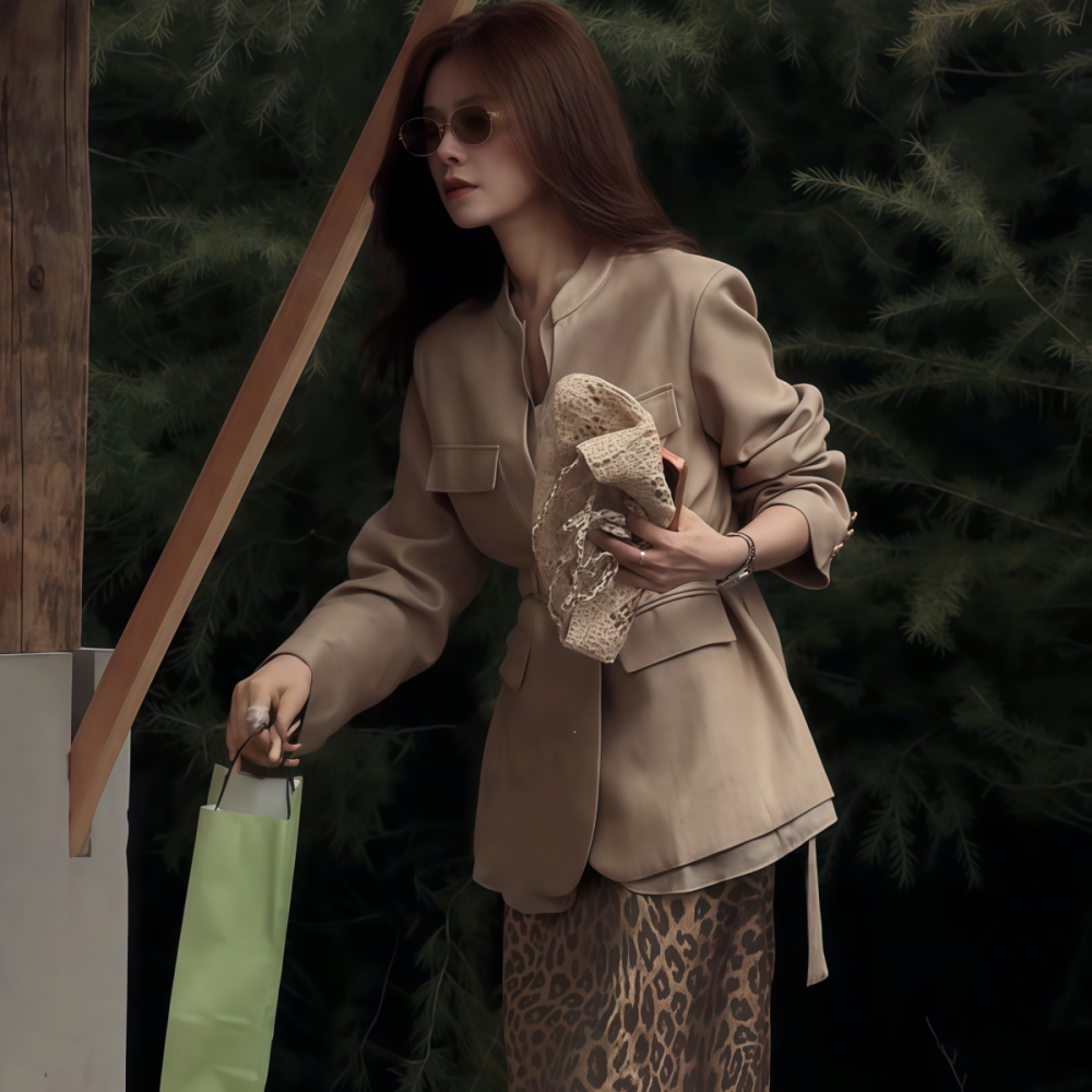 2026年春季时尚温柔风西装外套女收腰短款高级感职场穿搭气质外套