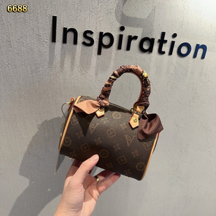 凯诗米娜手机包女斜挎圆筒包洋气手提小包包高级感波士顿小枕头包