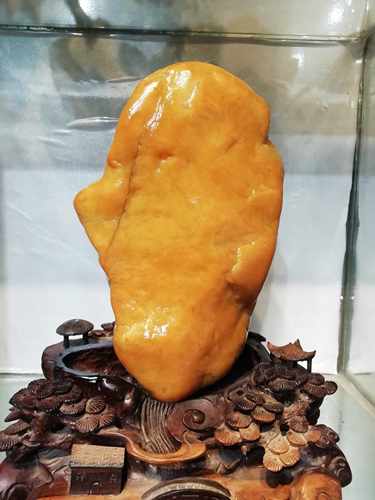 画面石，彩玉，彩蜡，高凉彩玉像型石，黄蜡石奇石摆件