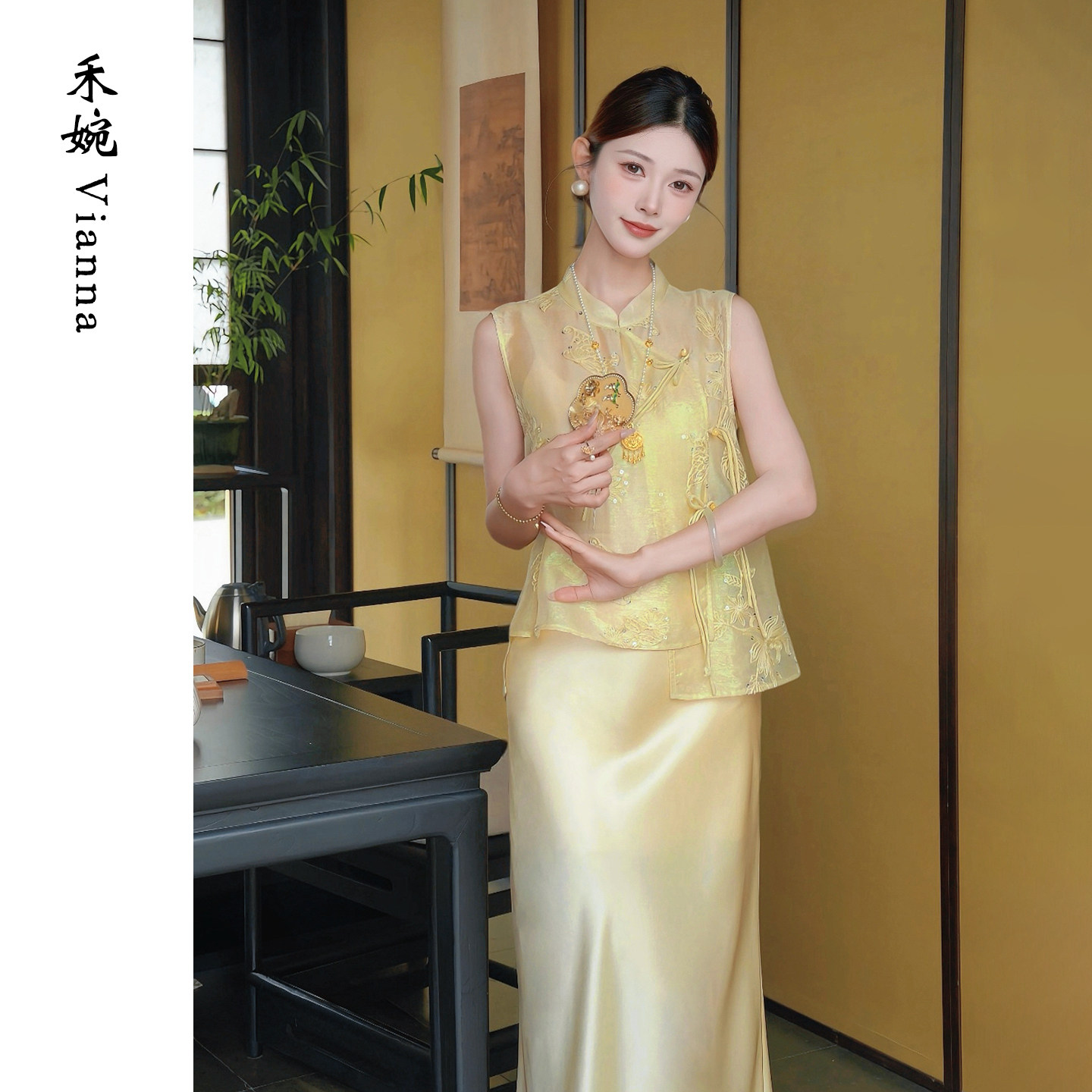 禾婉【浮光锦】新中式天丝织金刺绣马甲女原创非遗金线提花上衣