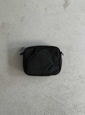 Trapstar新款时尚刺绣潮牌男女款简约斜挎腰单肩包高质量流行百搭