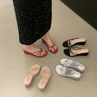 坡跟厚底细带夹脚凉拖鞋外穿仙女鞋2026年新款夏季配裙子露趾凉鞋