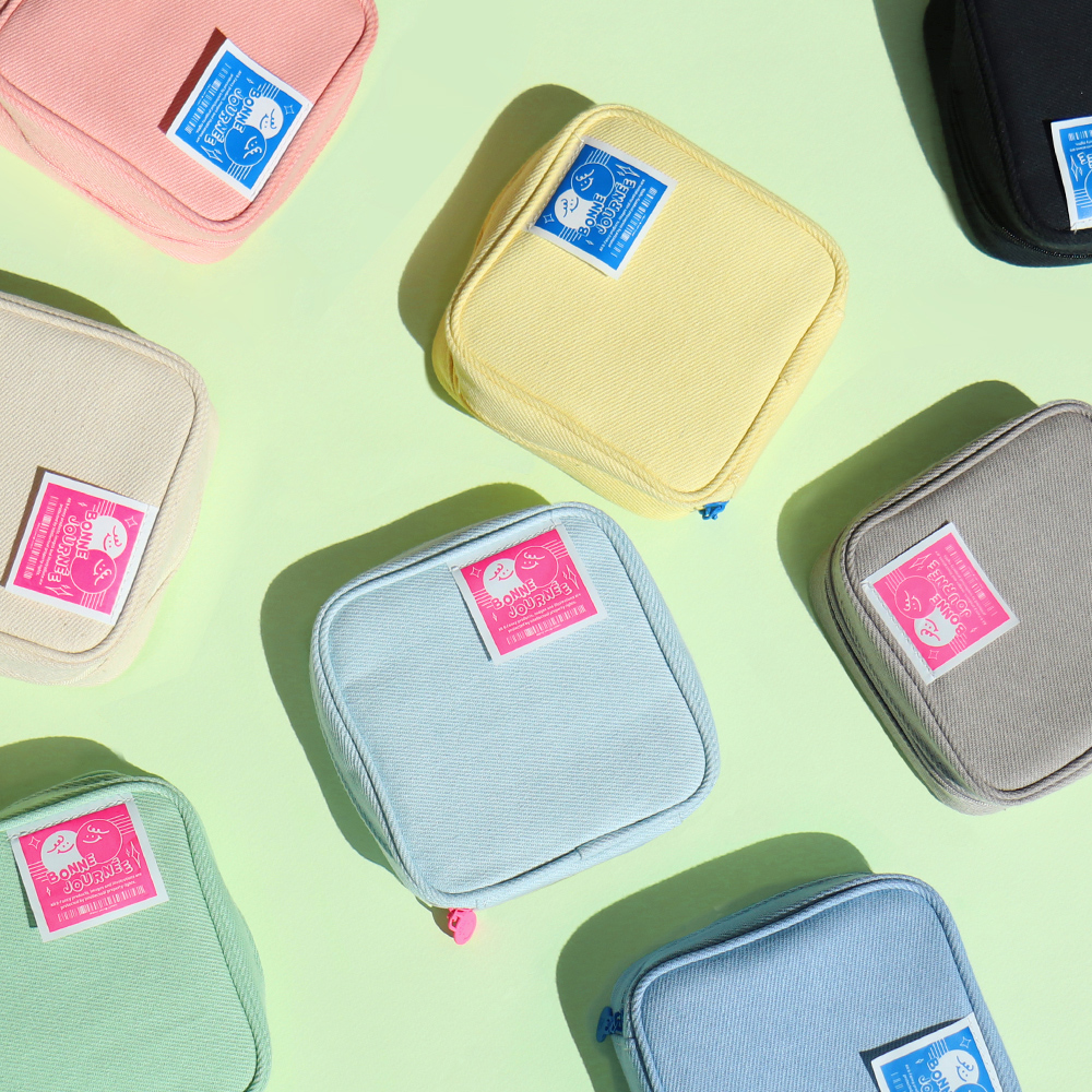 韩国正品大容量糖果色化妆收纳包