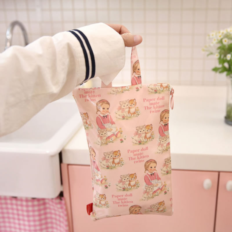 韩国小众可爱洋娃娃防水手提拎包