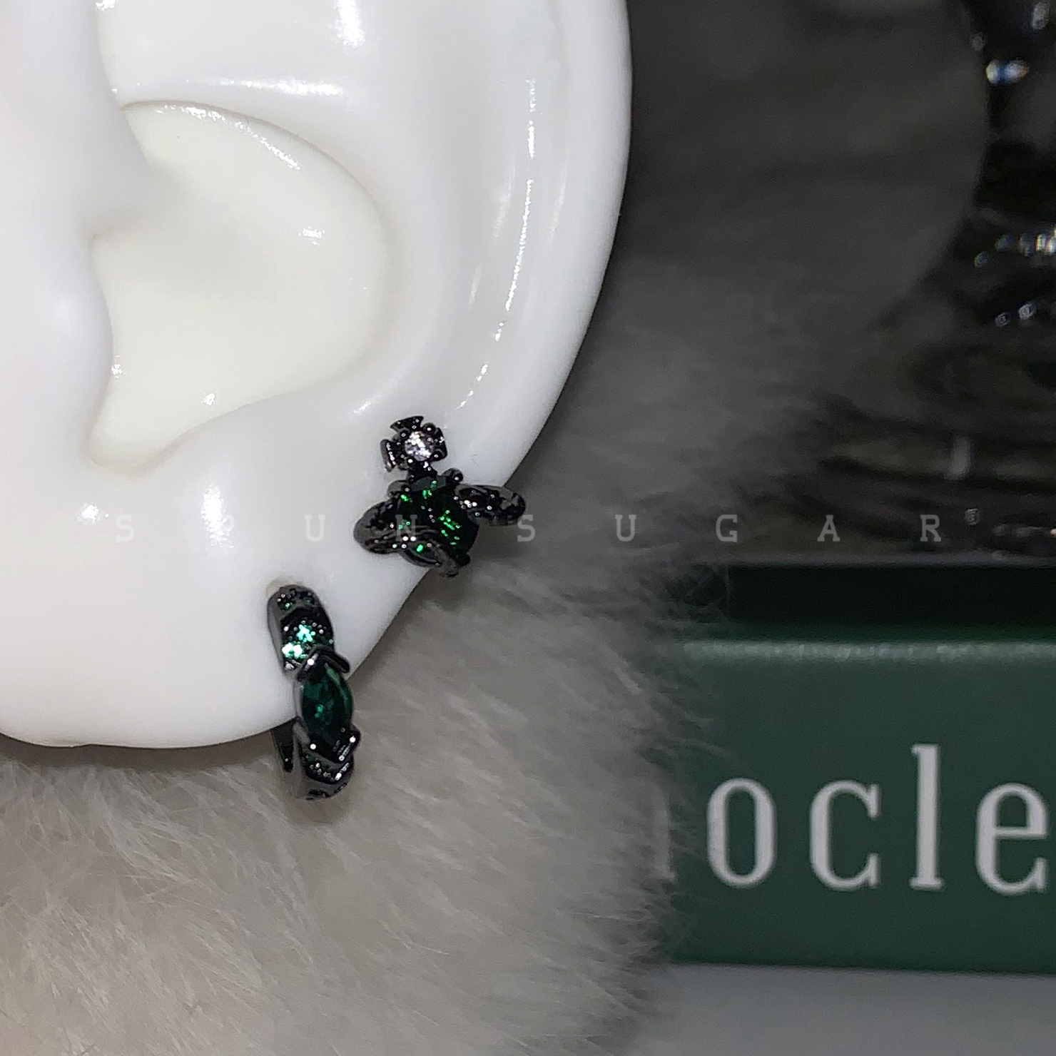 暗黑绿色蛇系土星耳骨钉钛钢耳蜗钉高级感荷鲁斯之眼耳圈情侣耳环