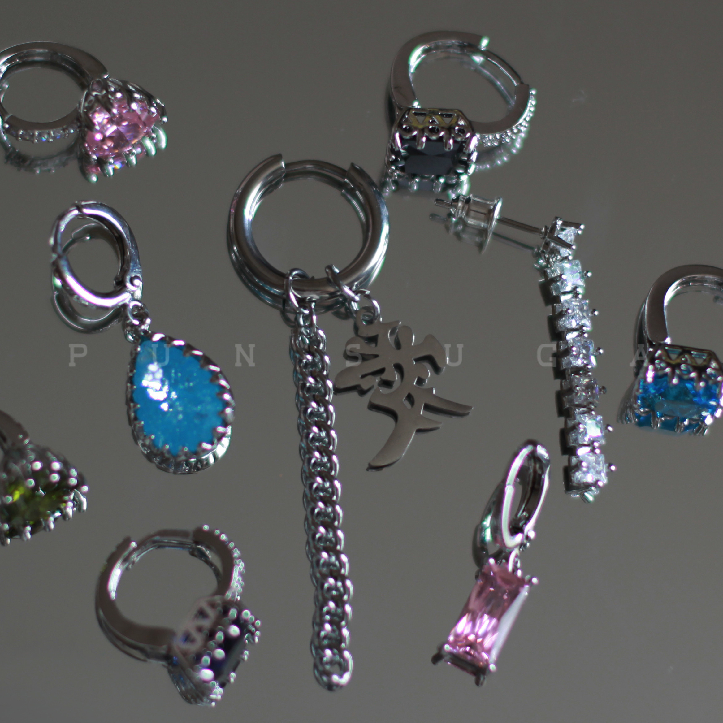 高级感微镶爱心锆石叠带辣妹耳环