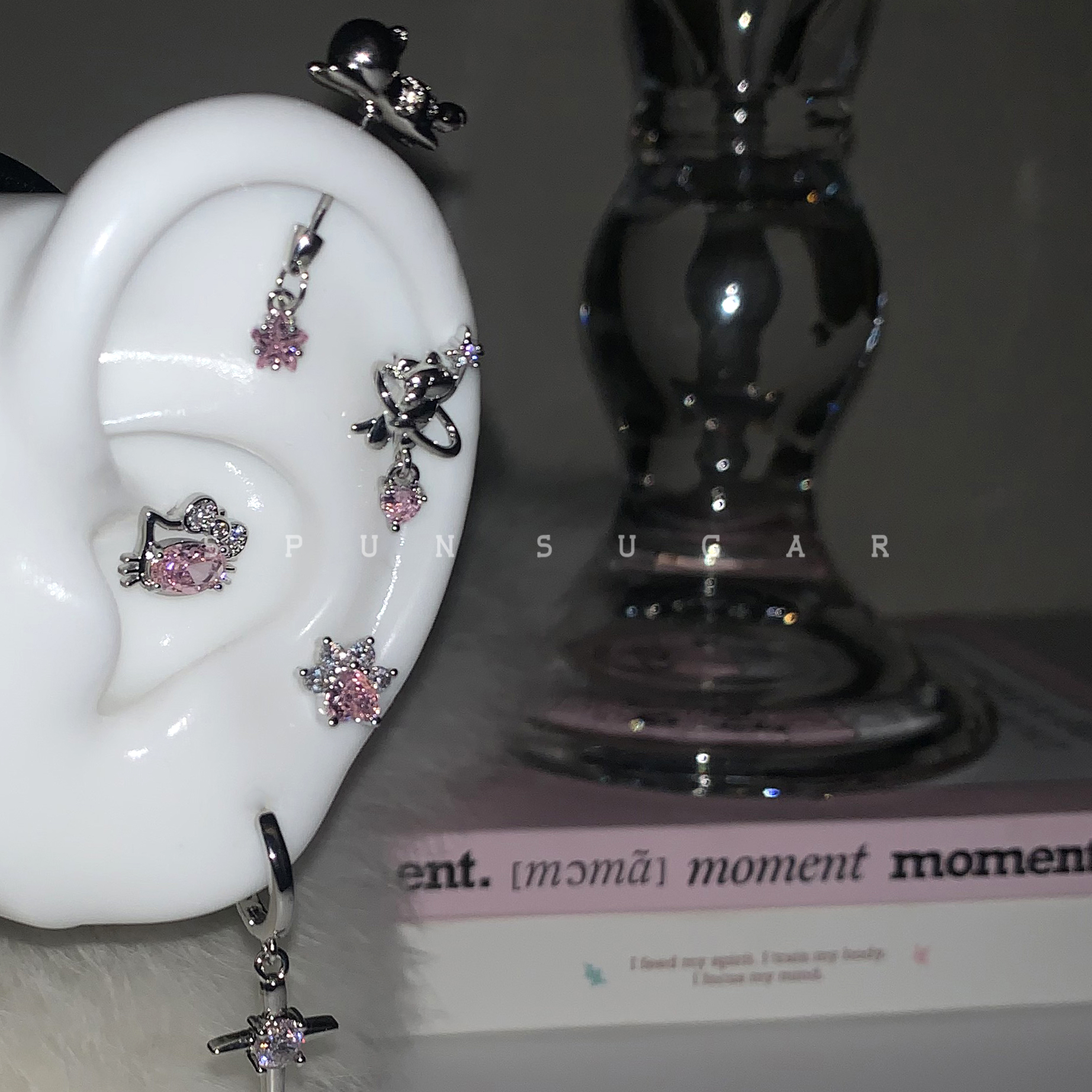 小猫摘星可爱粉色kt猫耳骨钉钛钢爆闪猫爪耳蜗钉少女心百搭耳环女