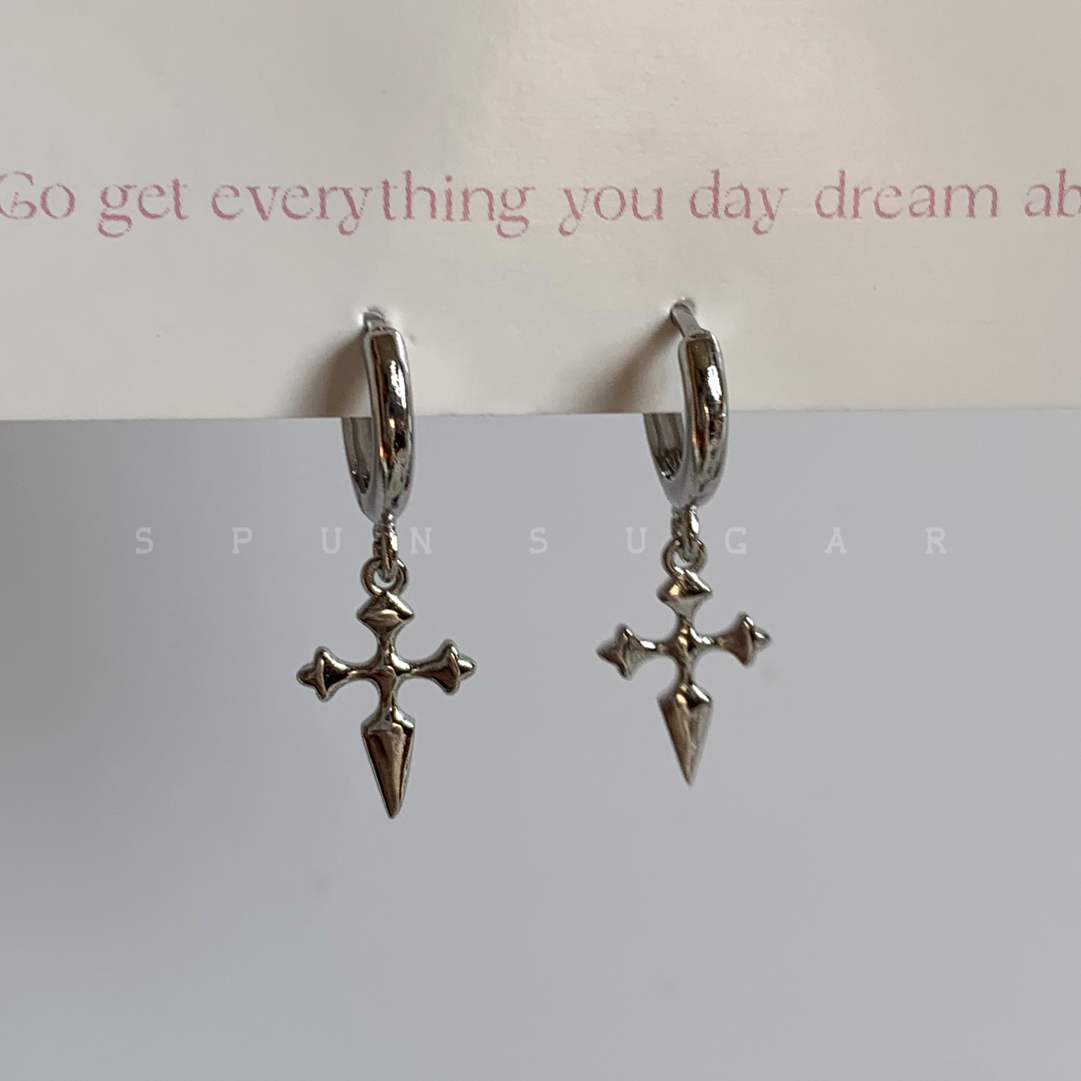 小众十字架耳环简约百搭耳扣高级感个性耳圈欧美风冷淡风耳饰女