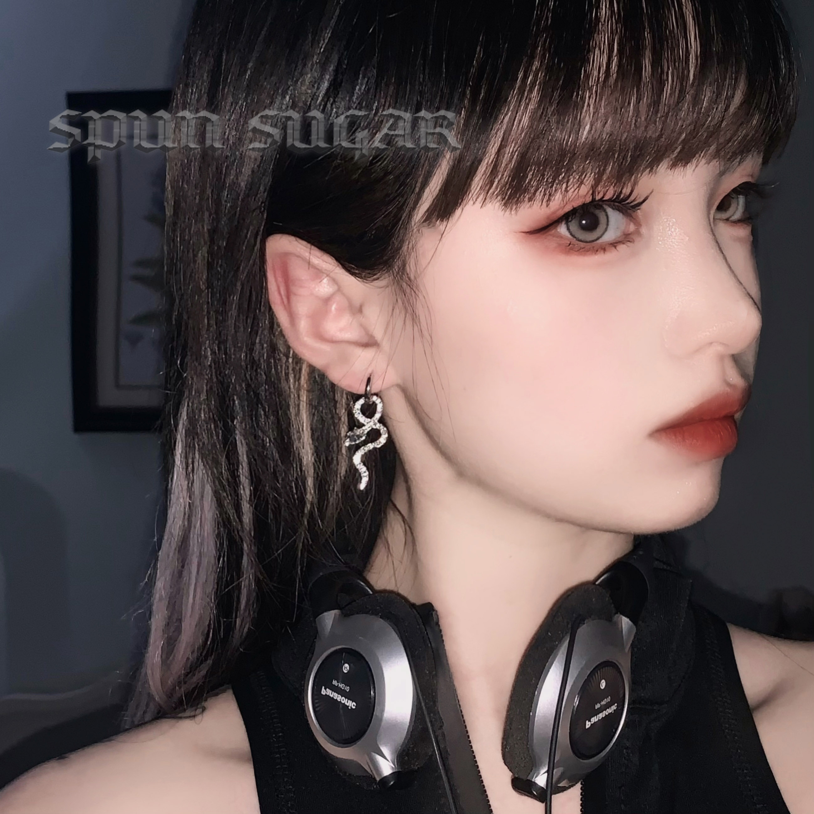 设计感创意蛇形耳环蛇暗黑缠绕