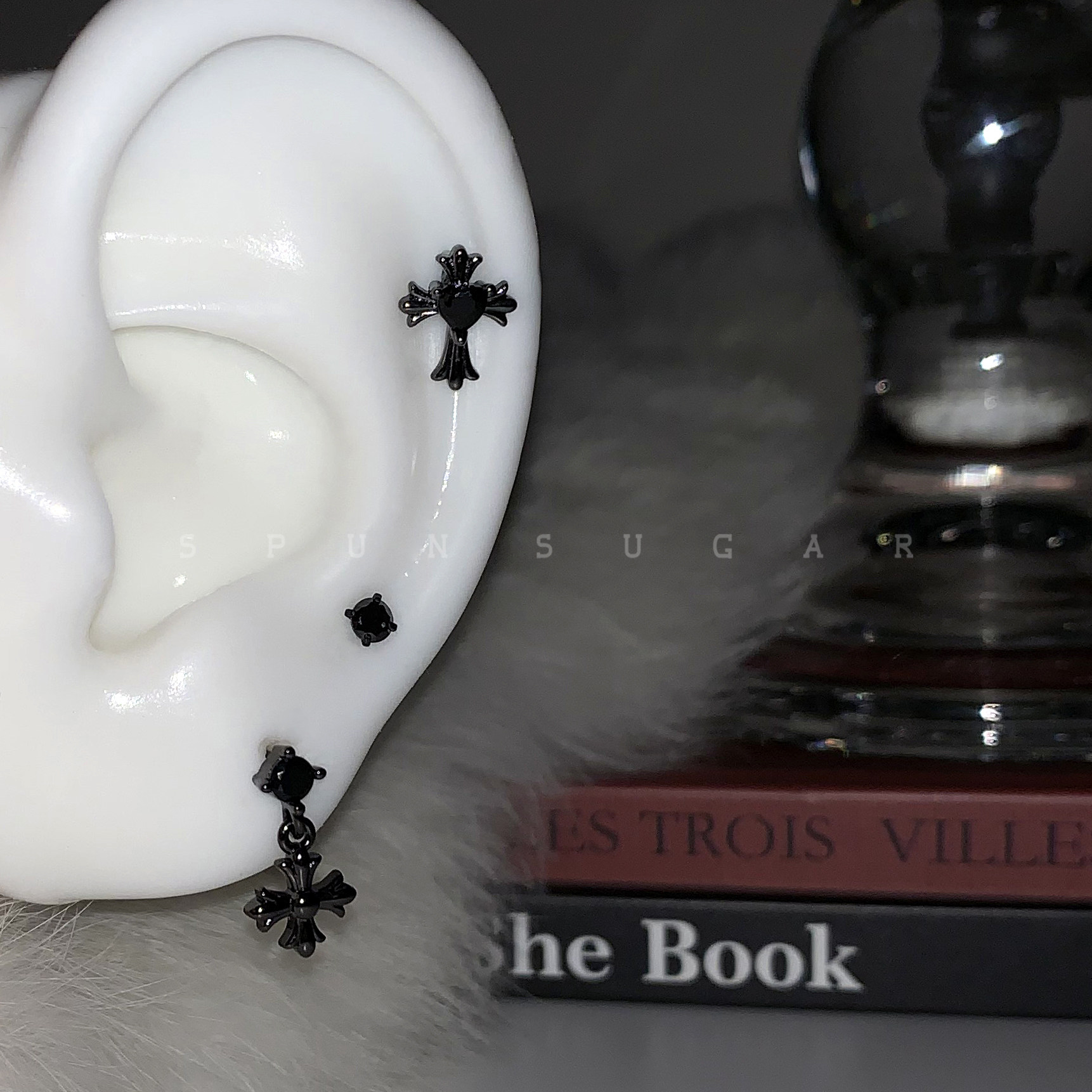 暗黑钛钢十字架耳骨钉情侣款