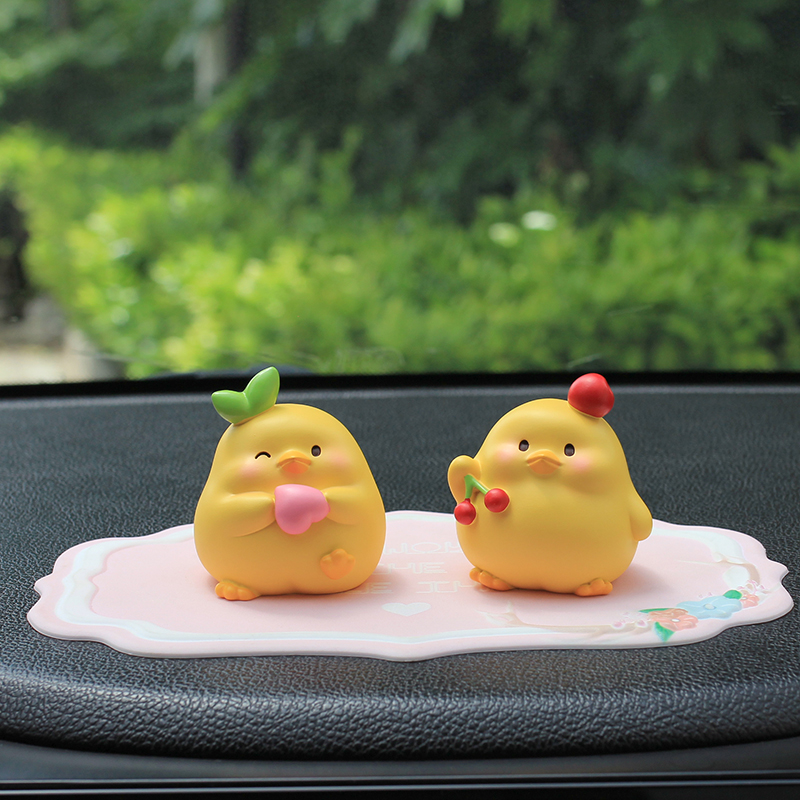 萌鸡派对小胖鸡卡通可爱汽车摆件新款公仔中控台面装饰品女神礼物