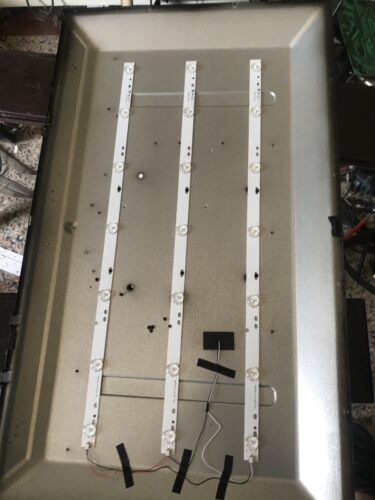 适用于新科TV-3206A灯条TV-3206S灯条 7灯三条XK001B-Z315-3X7