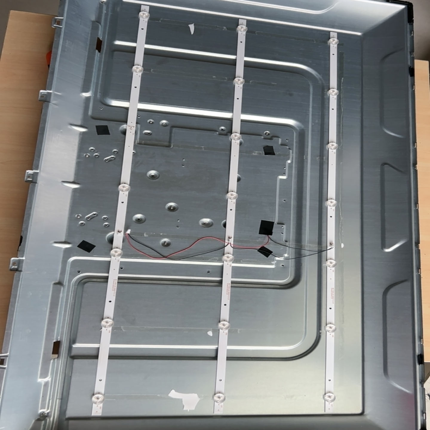 适用于组装43寸液晶WY-T430-D3-3030-T13-07 814mm*12mm*1.0T灯条