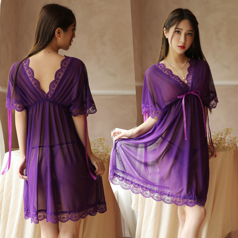 宽松大码吊带蕾丝露背长款睡裙