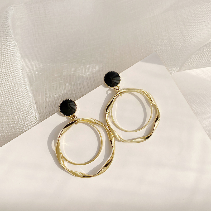 圆圈耳环2021年新款潮夸张大耳坠D韩国气质网红耳夹个性高级感耳