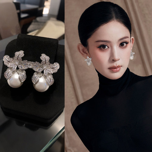 气质花朵珍珠款耳环高级