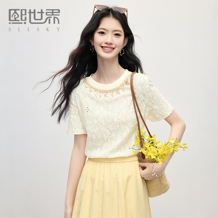 熙世界甜美风减龄重工镂空刺绣钉珠圆领T恤上衣女短袖2025夏新款