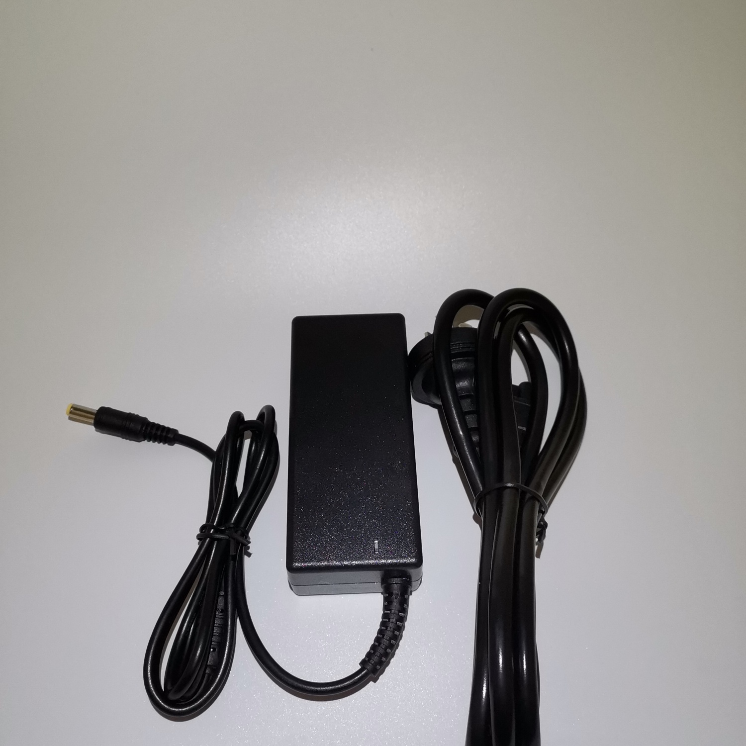 包邮DC19V1.58A电源适配器ACER宏基电脑显示屏充电线供应变压器