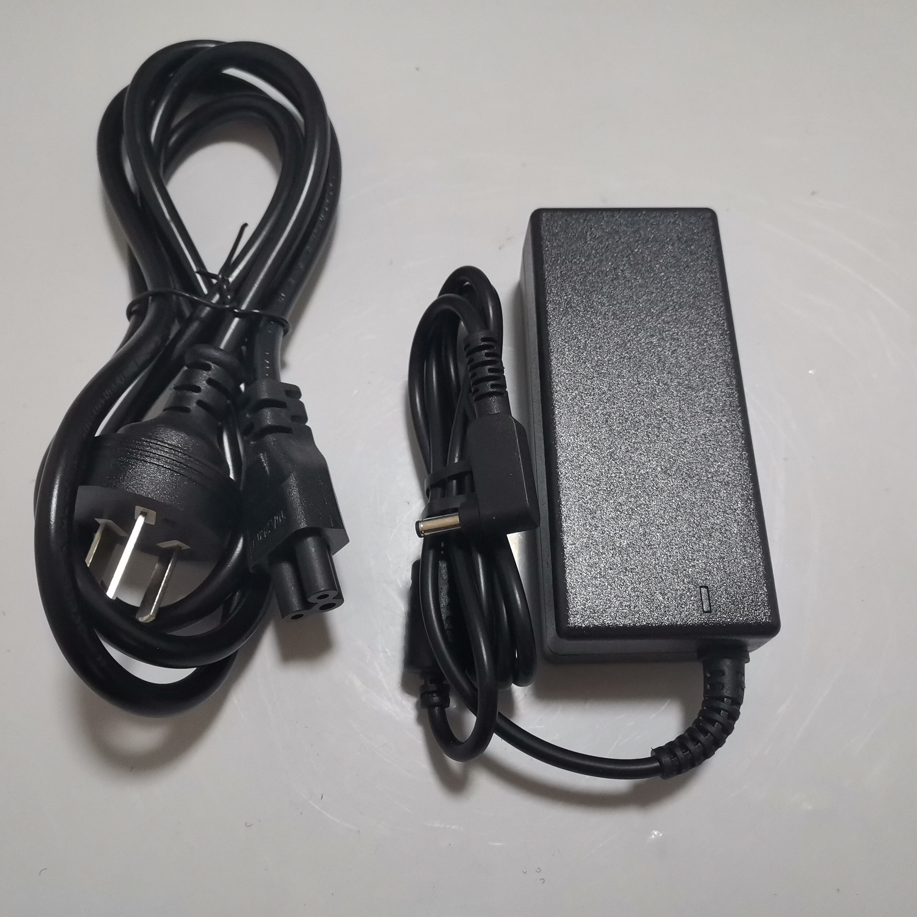 适用华硕PU450C/550V PRO451 PU500C电源适配器19V3.42A小口带针