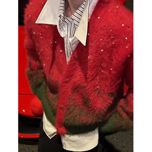 渐变撞色新年圣诞V领毛衣男秋冬季 仿貂毛宽松小众镶钻设计针织衫