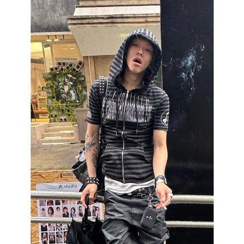音乐解药千禧风亚文化摇滚正肩条纹连帽T恤短袖男女小众黑灰外套