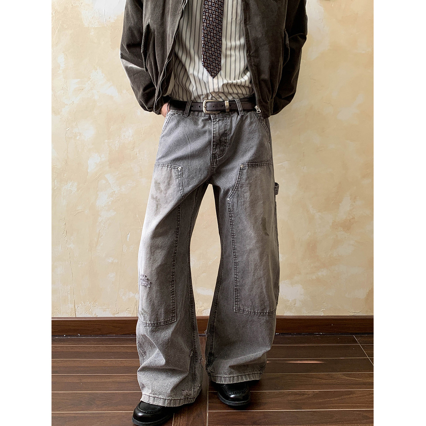 美式高街水洗磨破解构弯刀工装裤男款痞帅设计感直筒伐木牛仔裤子
