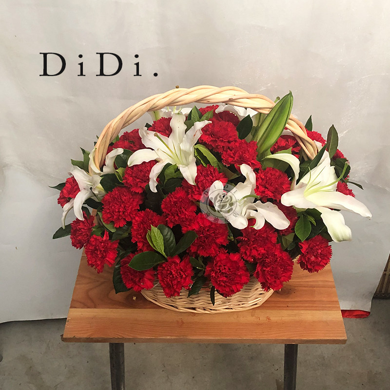 探望长辈百合生日母亲节