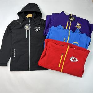 美式橄榄球秋冬户外软壳冲锋衣刺绣队标男士防风防水运动大码夹克