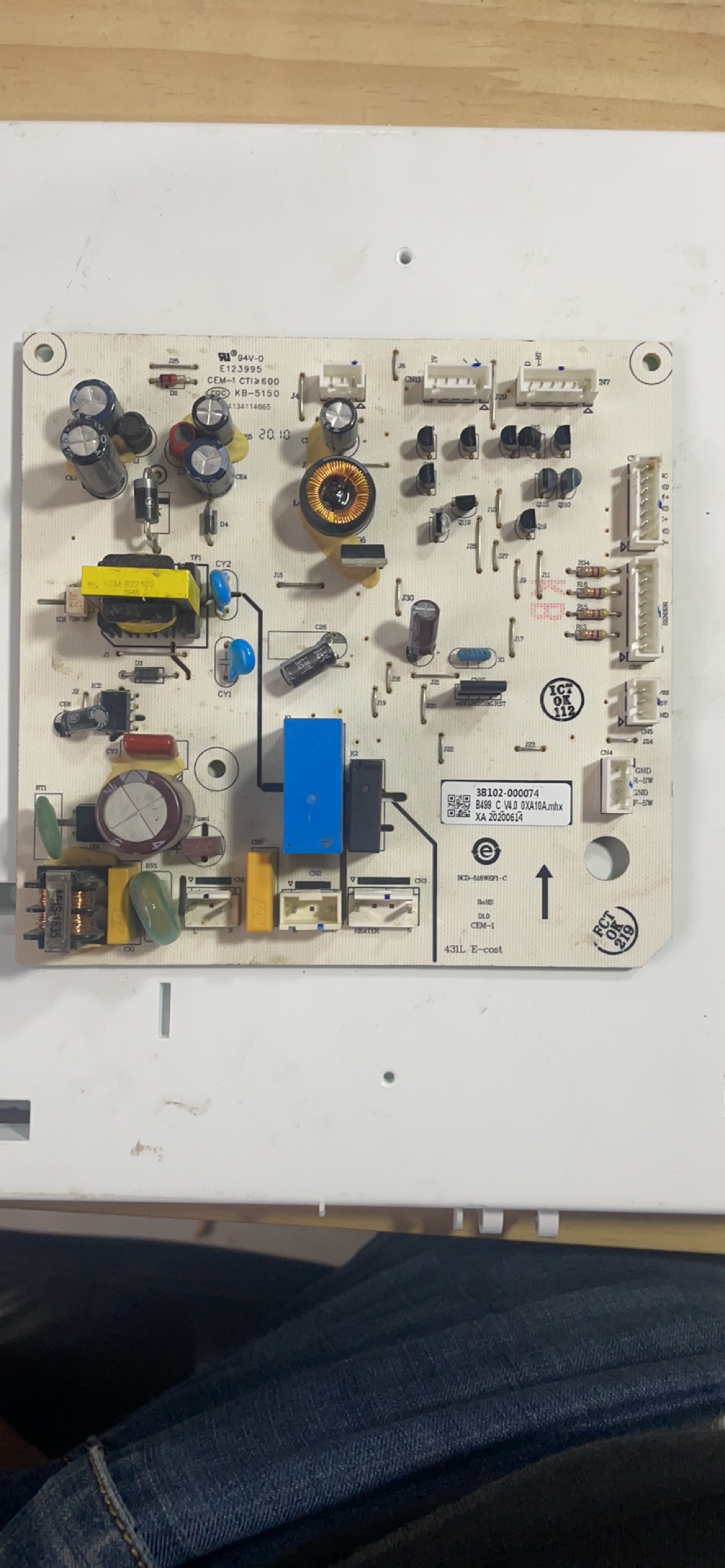 TCL 冰箱 BCD-518WEF1-C  主板编码3B102-000074