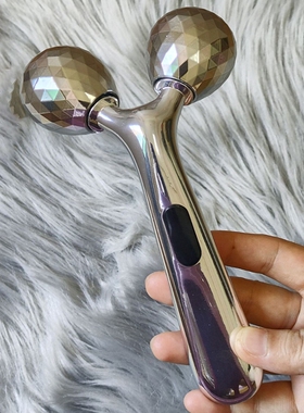 V脸神器提拉紧致面部美容仪家用双下巴瘦脸脖子腿部滚轮按摩仪