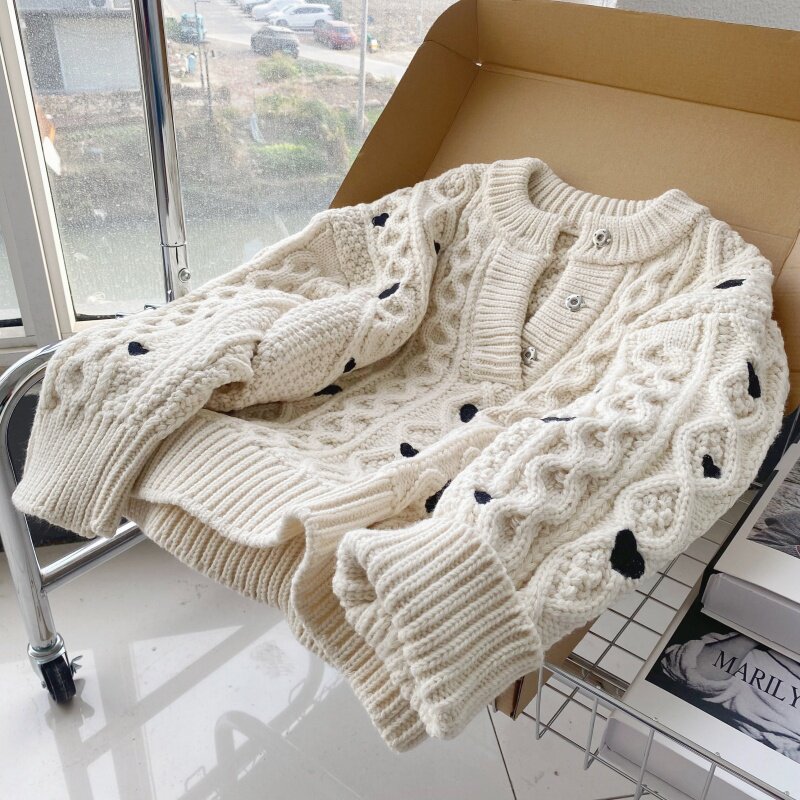 韩国东大门爱心麻花毛衣女秋冬长袖宽松复古百搭设计感针织衫上衣
