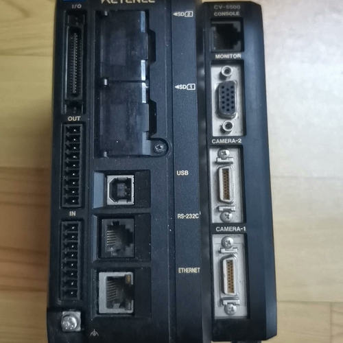 控制器