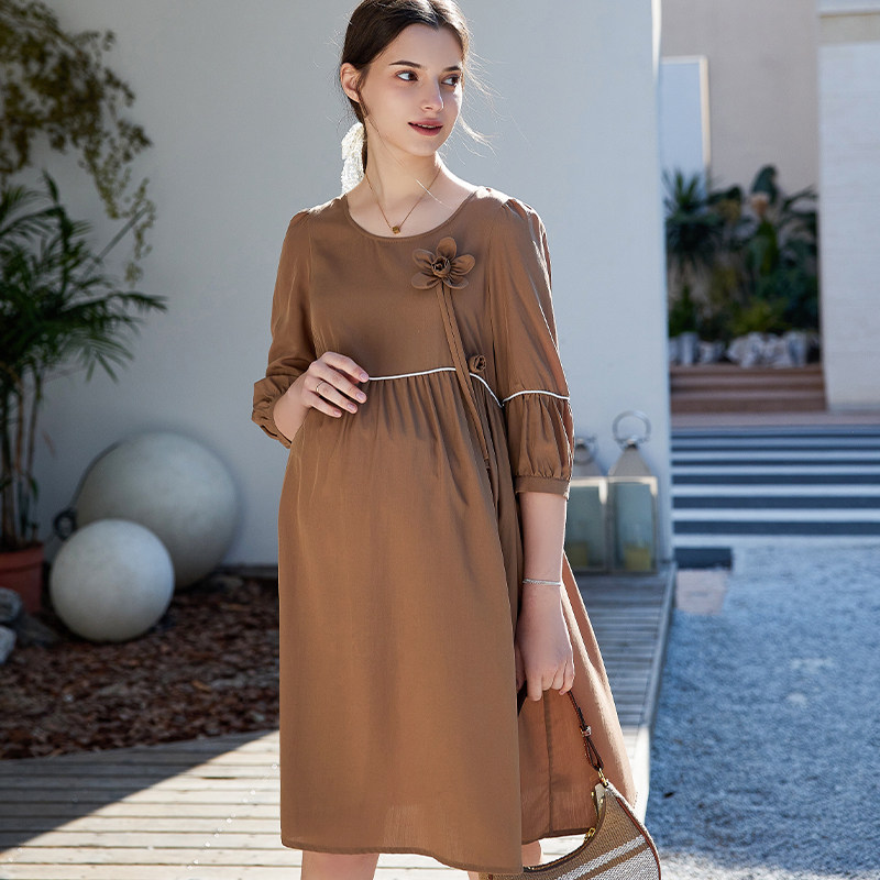 孕妇装连衣裙2026春秋新款高端时尚百搭春夏圆领五分袖孕妇裙