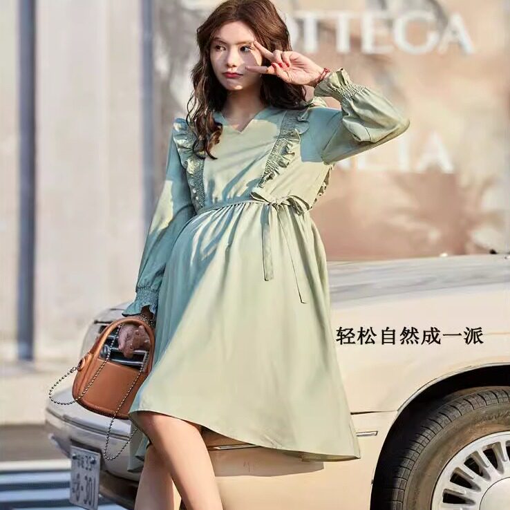 孕妇春秋V领打揽长袖纯色2025年新款中长款时尚连衣裙宽松孕妇裙