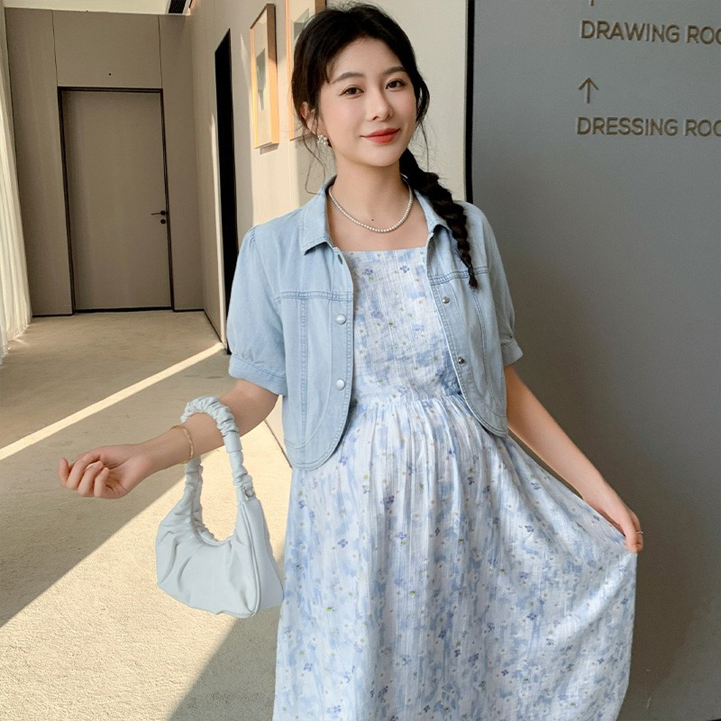 孕妇装牛仔上衣春夏新款时尚洋气短款小个子气质帅气孕妇外套