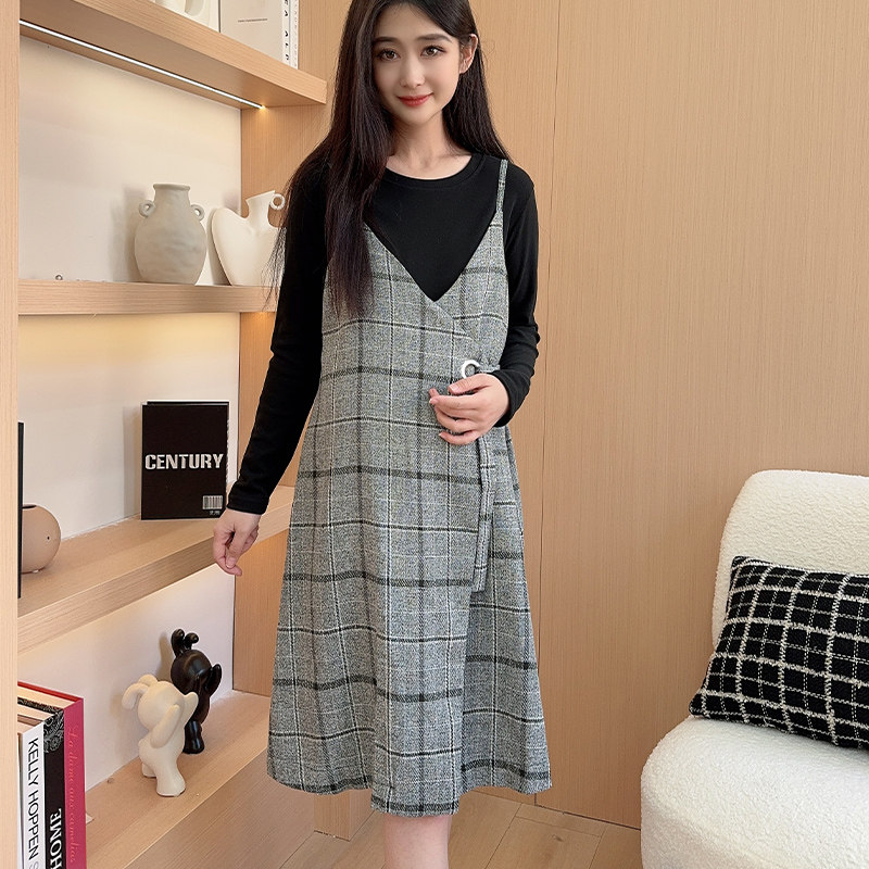 孕妇套装两件格纹小个子吊带连衣裙女秋冬叠穿长袖套装显瘦气质女