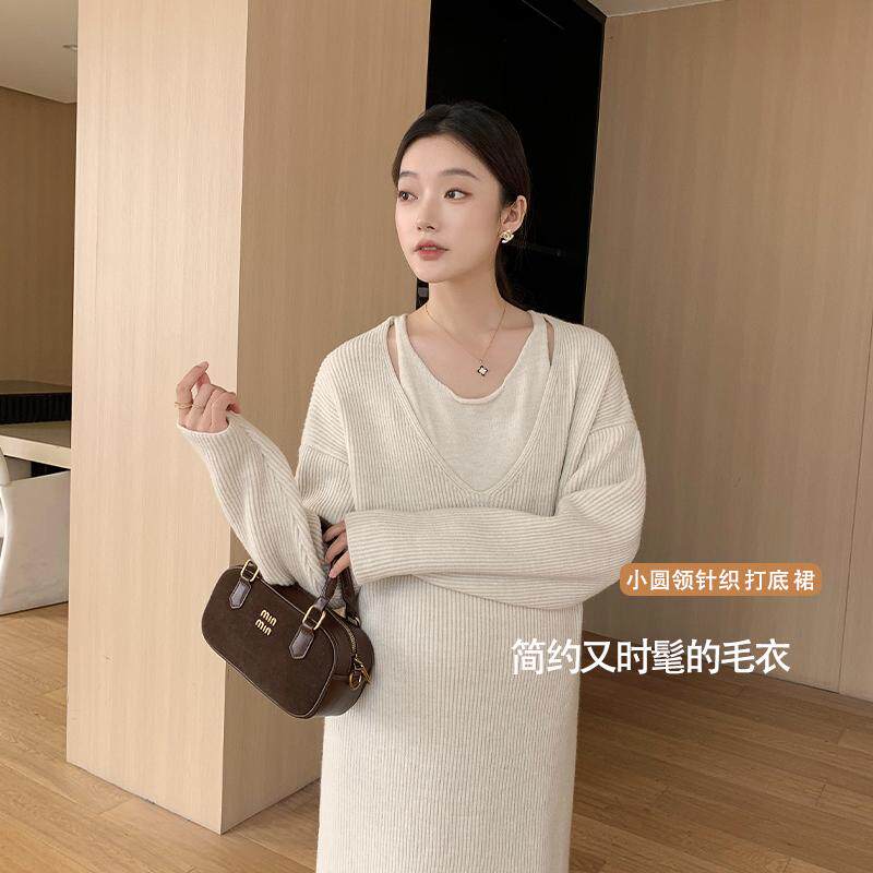 孕妇装连衣裙2026春秋新款双V领假两件针织毛衣裙慵懒风毛衣裙