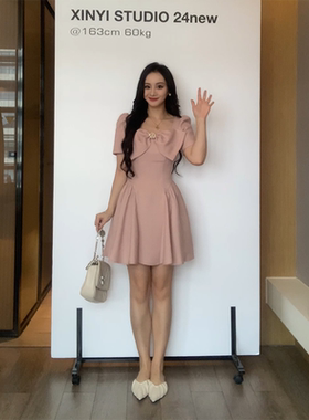 XINYI【浮雕山茶】夏季蝴蝶结压花连衣裙收腰显瘦气质X624Q08005