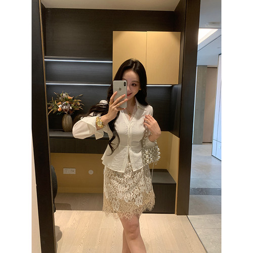 XINYI【娇娇贵女】春季V领收腰衬衫+蕾丝半裙显瘦套装X625A21898