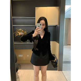 XINYI【薇薇安日记】秋季弹力植绒丝绒小衫女显瘦百搭气质上衣