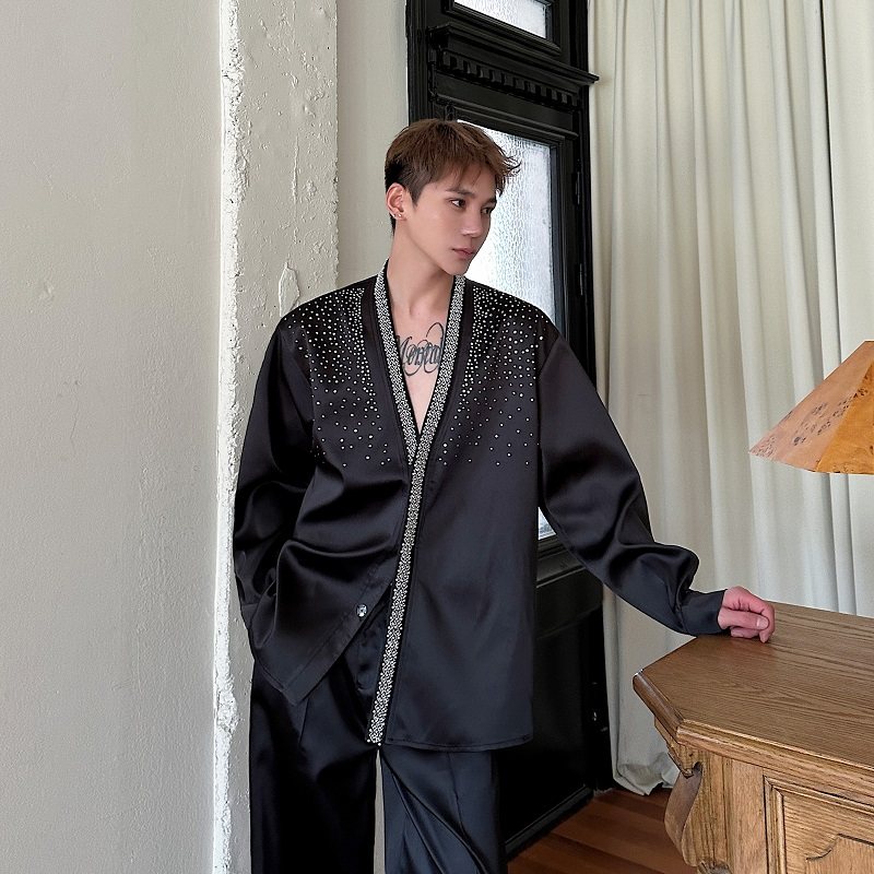 春装暗黑系高级感亮闪镶钻刺绣V领衬衫男长袖时尚雅痞发型师衬衣