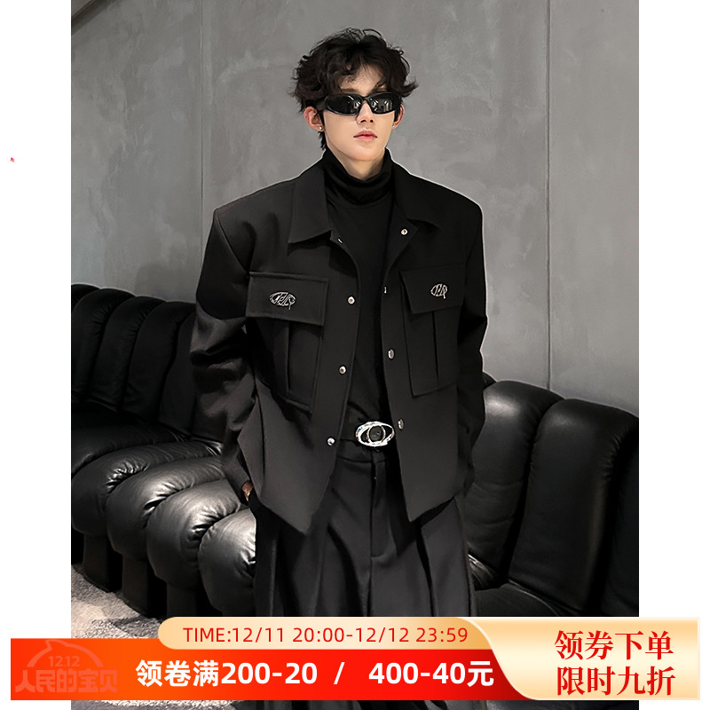 小众金属装饰工装垫肩短款呢子夹克外套男模穿搭高级感痞帅西装潮