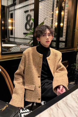 春装复古时尚轻奢呢料无领夹克男网红卡其色高级感小香风短款外套