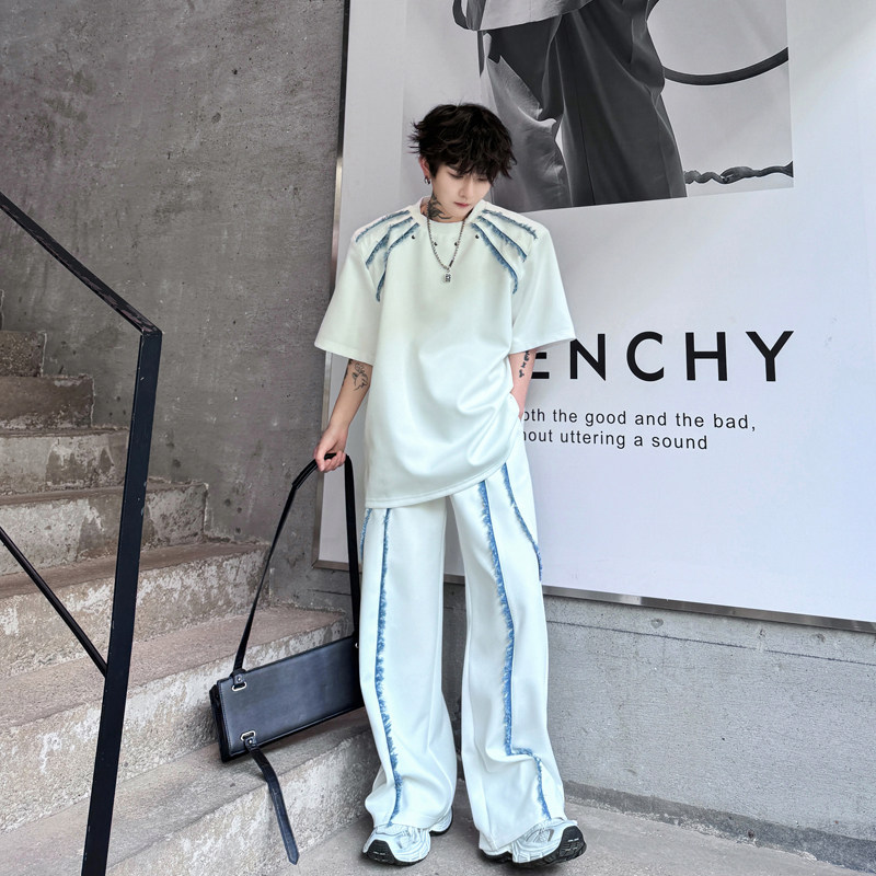 여름 틈새 원시 가장자리 대비 색상 접합 디자인 반팔 티셔츠 남성 정장 디자인 캐주얼 바지 투피스 세트